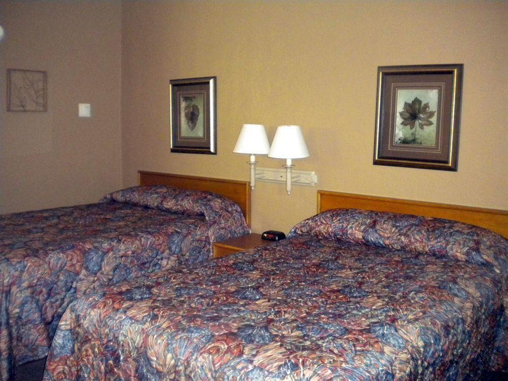 Chanhassen Inn Habitación foto